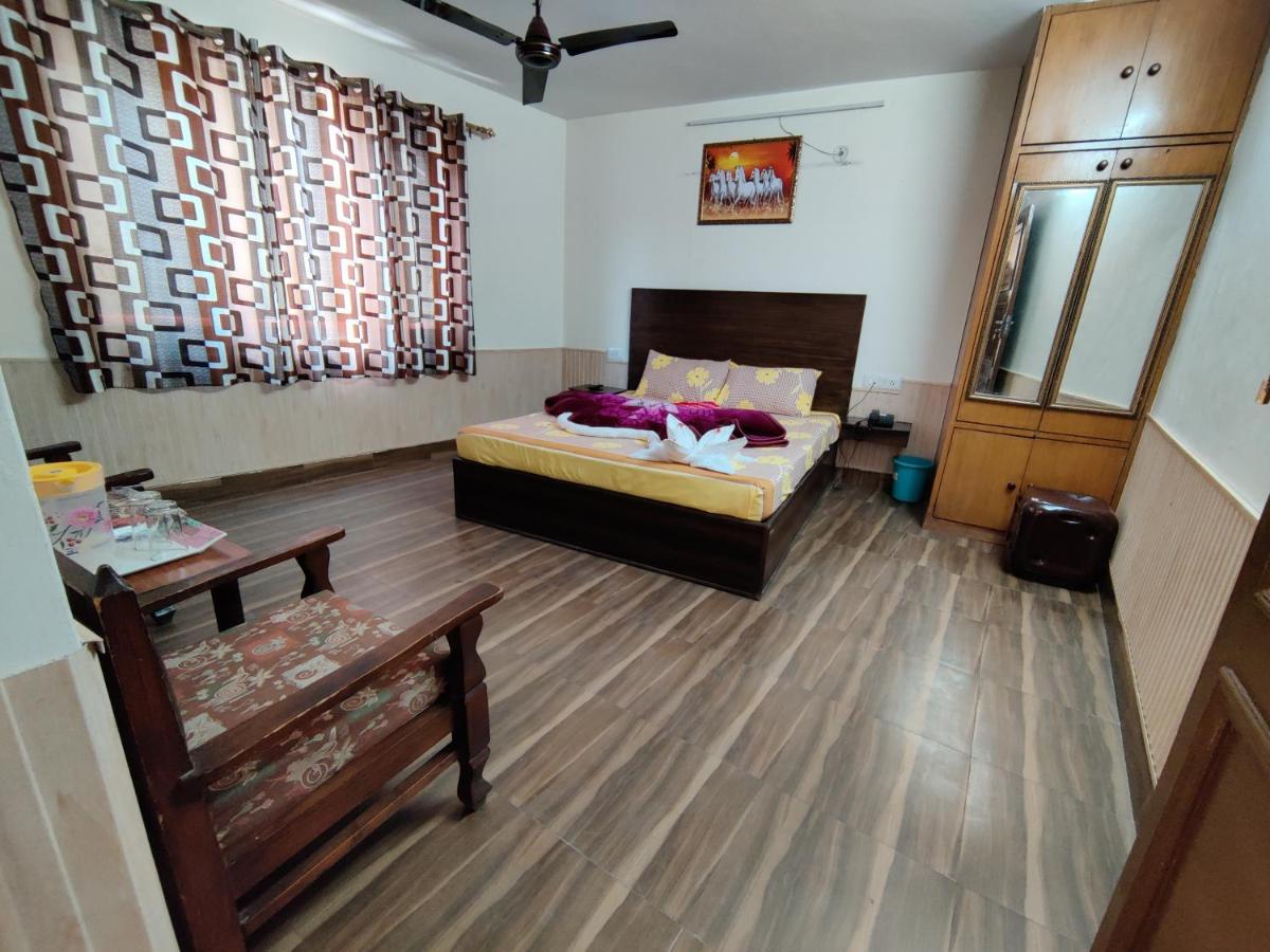 Hotel Alankar Manāli Exterior foto