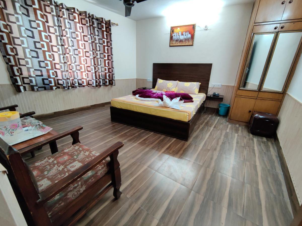Hotel Alankar Manāli Exterior foto